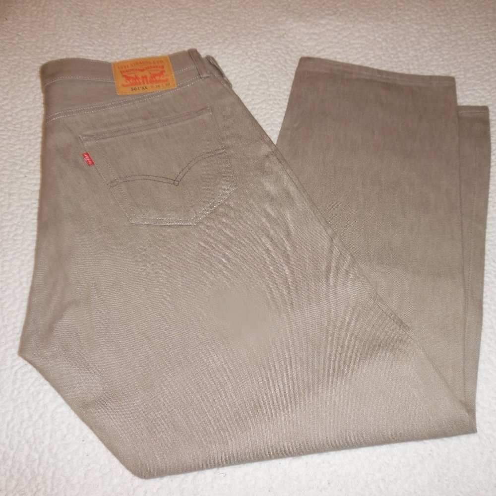 LEVI'S  501 BUTTON FLY JEANS. GREY. 38X30. MENS.